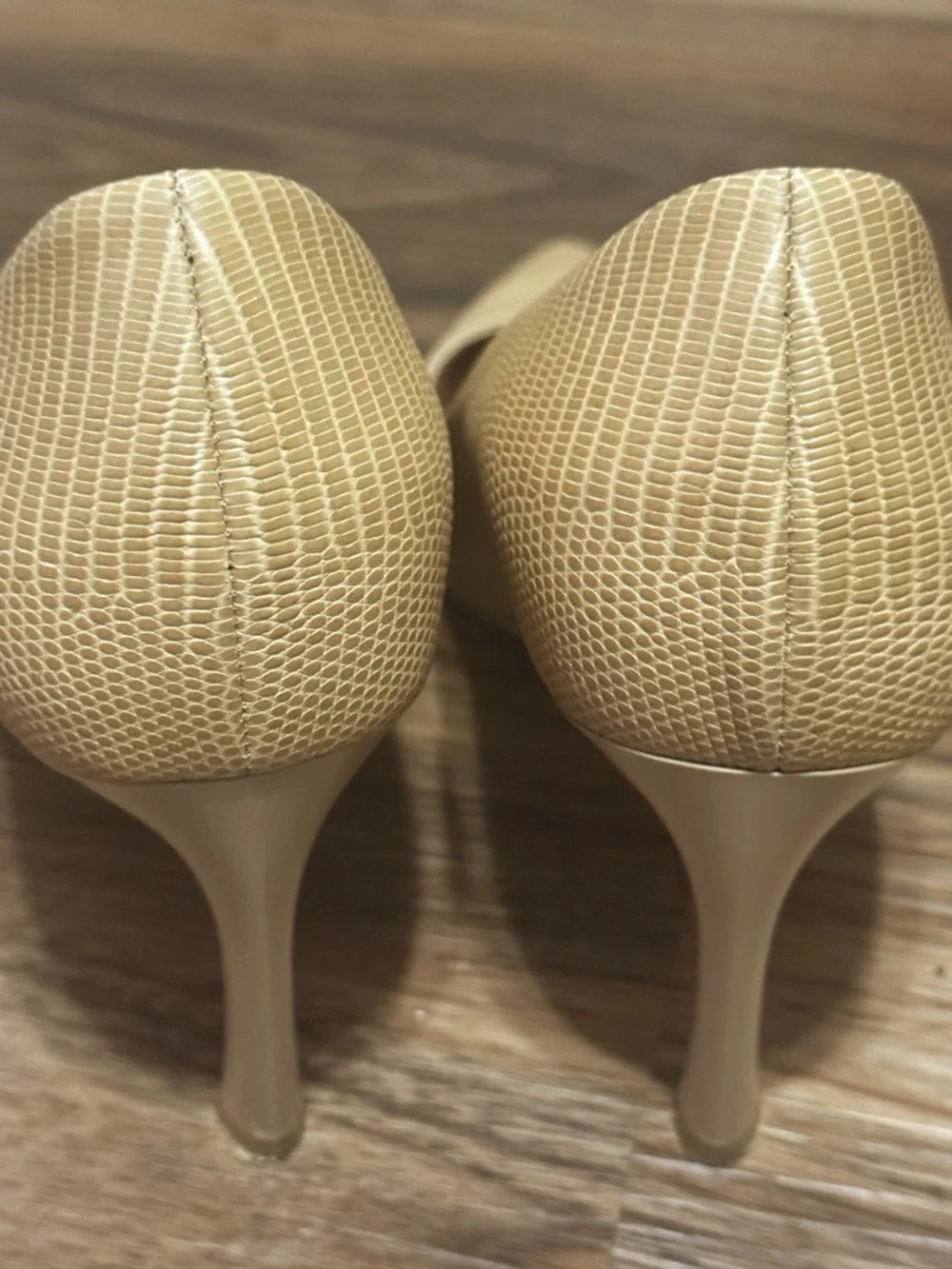 M.M.LaFleur Ginger Pumps - Embossed Lizard in Wheat EU 39.5/US 8.5/9 - Picture 7 of 12